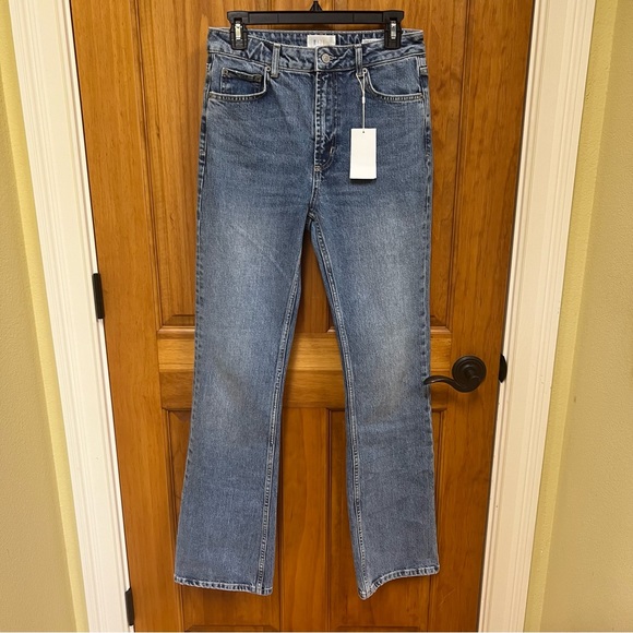 NWT Rails The Sunset High Rise Slim Flare Jeans in Cascade Wash, Size 28 - Picture 8 of 8